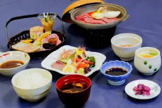 峠 下 牛