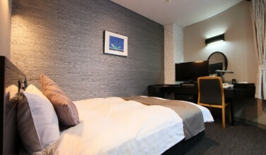 DOUBLE ROOM