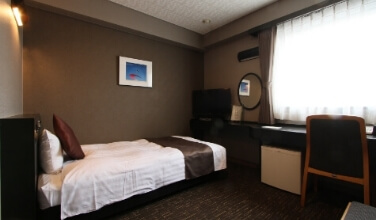 SINGLE ROOM