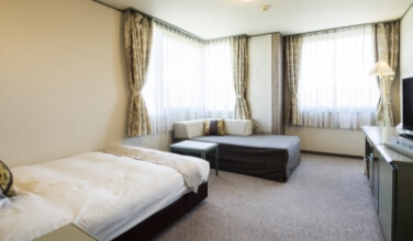 DOUBLE ROOM