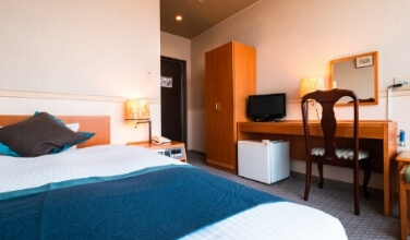 SINGLE ROOM