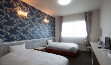 OUTLET TWIN ROOM