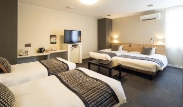 FORTH ROOM