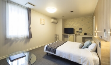 SINGLE ROOM